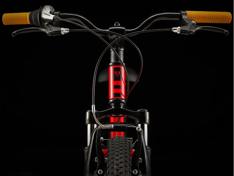 Trek Precaliber 20 7-Speed Kids Hybrid Bike 2026 in Viper Red-3